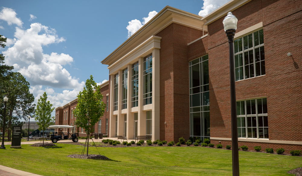 Academic Classroom and Laboratory Complex