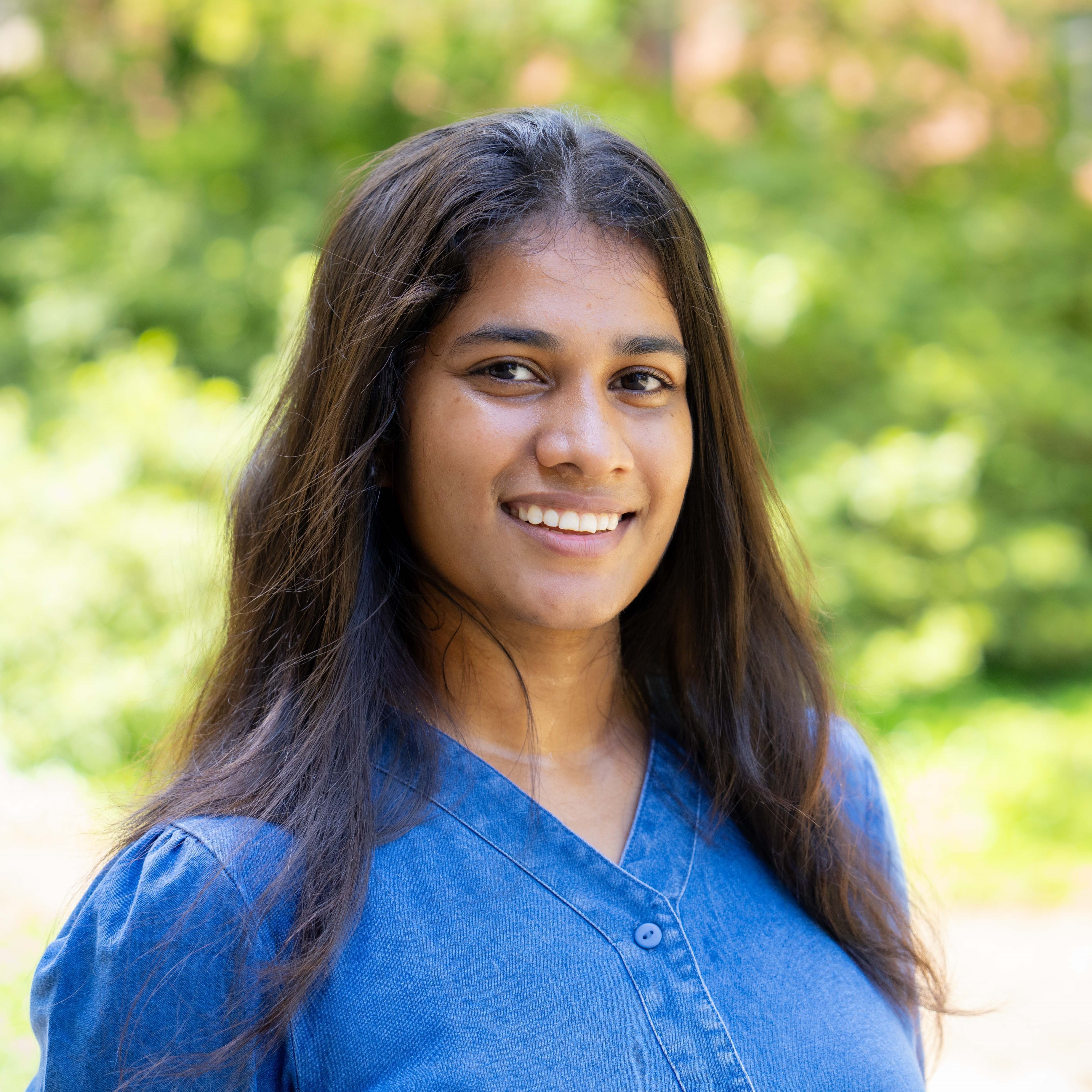 Dilini Ilege headshot