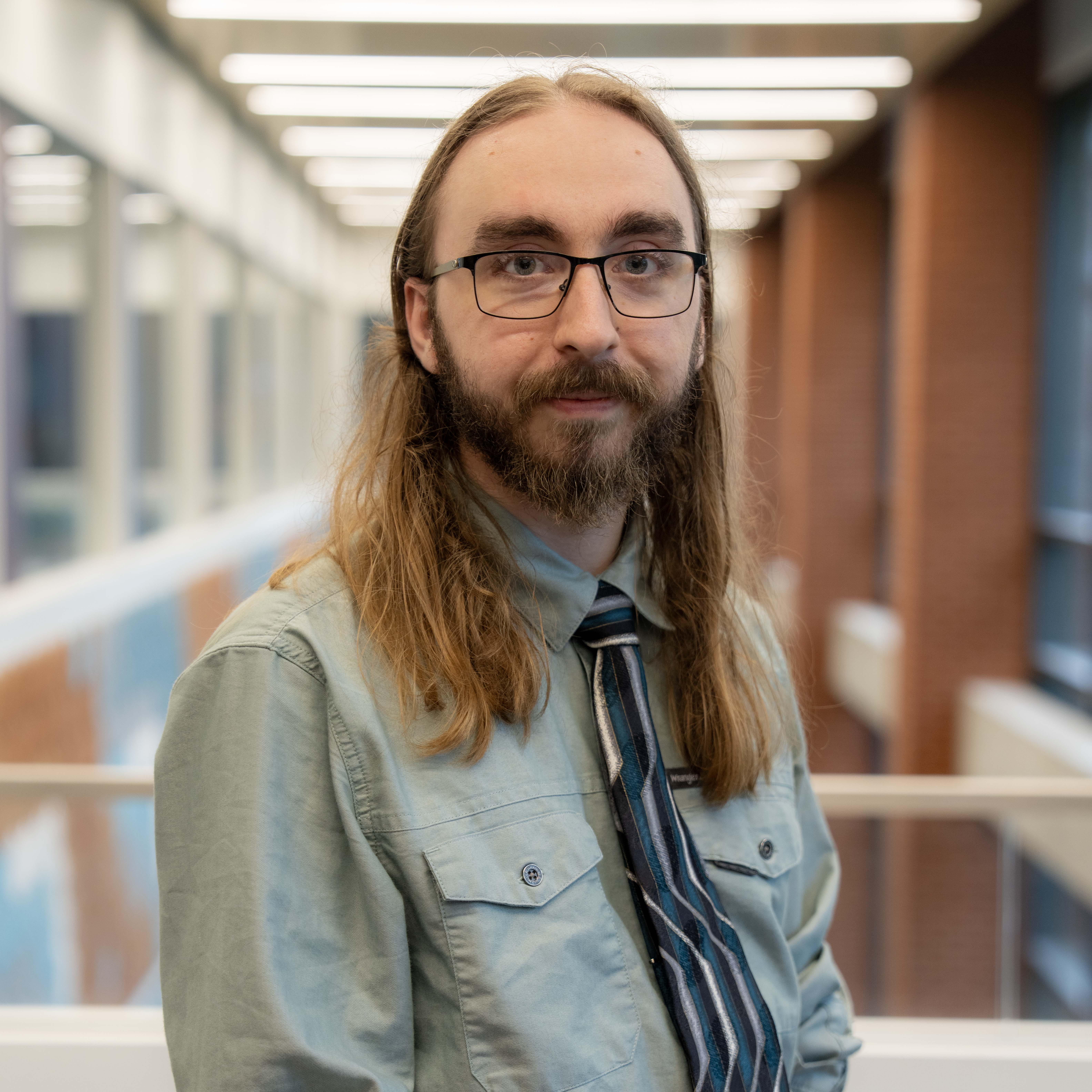 Oscar Allen headshot